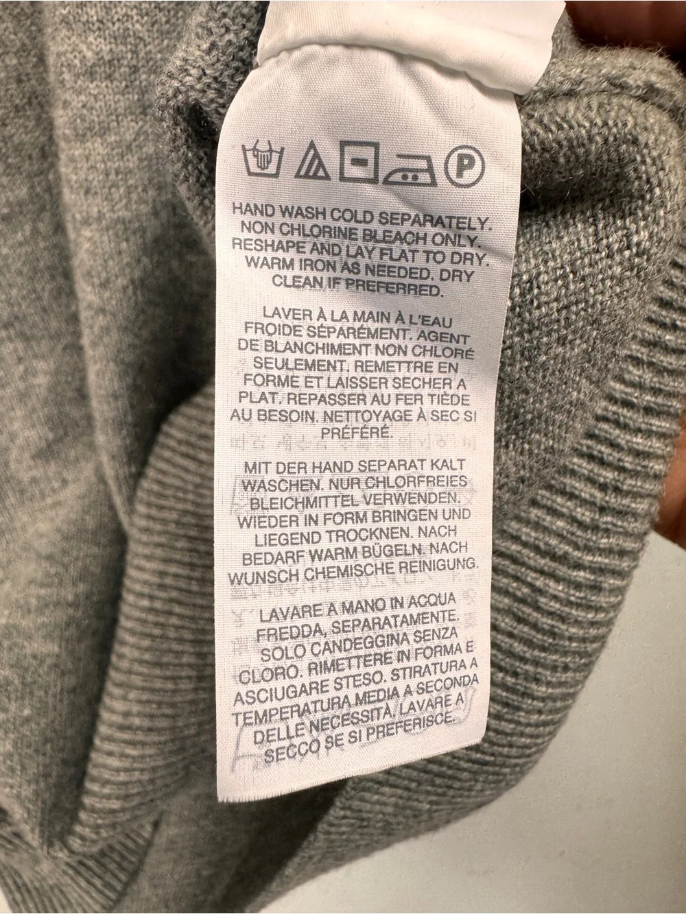 J Crew Size Medium Slim Fit 100% Italian Cashmere Gray V-Neck Sweater Preppy